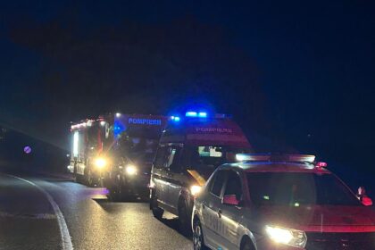 cinci persoane au trecut pe langa moarte dupa ce doua autoturisme s au ciocnit frontal 694c379c15522