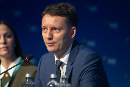 cine este politicianul roman inclus in prestigiosul top politico 10 persoane de urmarit in 2026 6938338e3185f