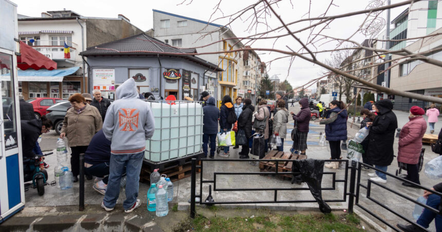 cnsu a aprobat scoaterea unor cantitati de apa potabila din rezervele de stat pentru localitatile afectate din prahova si dambovita 692fe83d43e7f