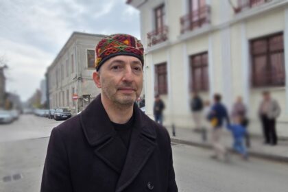 comunitatea armeana din constanta mesaj emotionant de 1 decembrie liviu merdinian ne simtim onorati sa ne aducem contributia cu devotament si demnitate la viata si cultura romaniei 692d6d950b27d