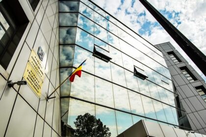 detalii din dosar un membru al familiei fostului sef al agentiei fondului pentru mediu condamnat cu executare la constanta 6932554e41529