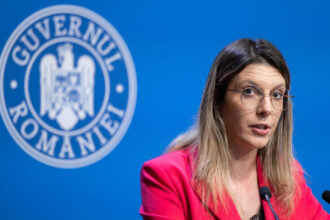 diana buzoianu ameninta cu desfiintarea companiei esz prahova care gestioneaza apa din lacul paltinu 69307bde2c148