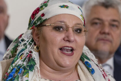 diana sosoaca vrea pace cu george simion si cere unificarea suveranistilor pol politic comun pentru preluarea puterii 6944168e9d021