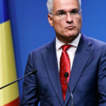 dragos pislaru anunta ca va sesiza parchetul european pentru achizitiile de microbuze electrice pentru elevi la suprapret 69369842101d7