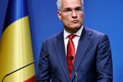 dragos pislaru anunta ca va sesiza parchetul european pentru achizitiile de microbuze electrice pentru elevi la suprapret 69369842101d7