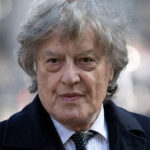 dramaturgul tom stoppard a murit la varsta de 88 de ani scenaristul a primit un oscar pentru shakespeare in love 6936f38f2b400