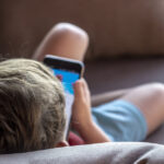 exclusiv ce crede ministrul educatiei daniel david despre interzicerea retelelor sociale pentru copii tehnologia este aici sa ramana 6930a2b5318f6