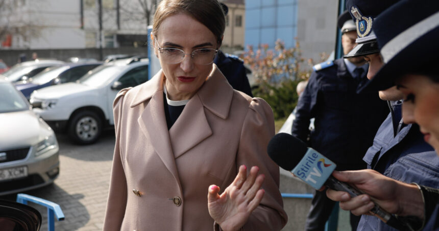 exclusiv cum explica sefa lia savonea momentul m a sunat lia ma duc sa vorbesc din timpul conferintei de la curtea de apel bucuresti 693ad34022aae