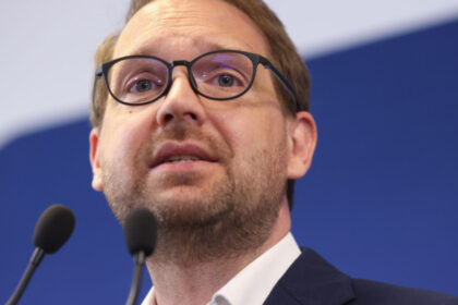 exclusiv dominic fritz despre motiunea impotriva dianei buzoianu exista o coordonare intre psd si aur asta descalifica ambele partide 69403bd6f1bc0