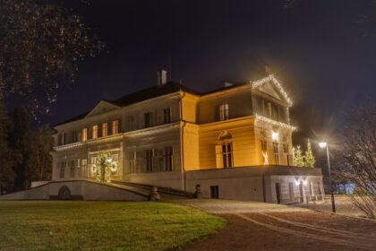 familia regala a romaniei petrece craciunul si anul nou la savarsin cand va fi deschis pentru public targul de craciun din satul regal 6943dfd91bdec