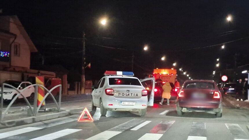foto autoturism bmw implicat intr un accident in valu lui traian la o trecere de pietoni 694ae6300b011