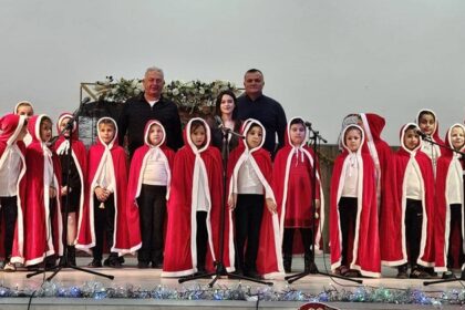 foto magia craciunului adusa de copiii din nicolae balcescu si dorobantu 69466189d39d4