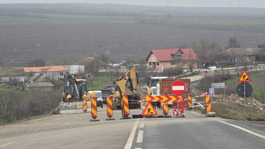 foto mai sunt doar cateva zile pana la termenul final trafic restrictionat in continuare pe dn2a din cauza reparatiilor la podul de la iesire din crucea 6933e57328ee5