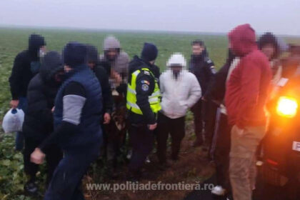foto migranti din zona orientului mijlociu care au intrat fraudulos in romania au fost descoperiti de politistii din constanta 694e79fe49655