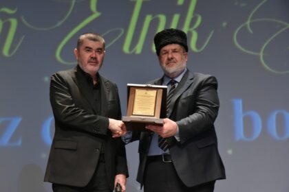 foto peste 1 000 de persoane au luat parte la evenimentul dedicat sarbatorii etniei tatare din romania organizat de uniunea democrata a tatarilor turco musulmani din romania 693f1a42d6780