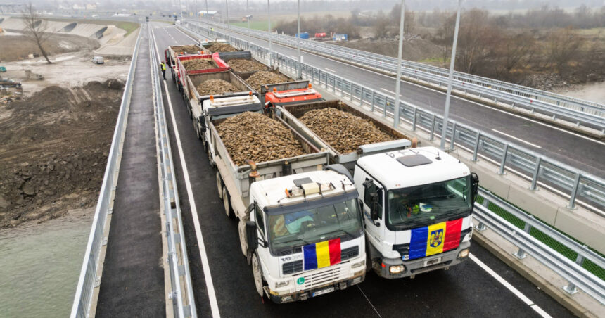 foto podul rutier dintre romania si ucraina peste raul tisa a trecut testele de rezistenta cand va fi deschis circulatiei 693a9d27cf00f