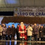 foto primaria cumpana continua seria activitatilor dedicate sarbatorilor mos craciun a sosit deja la copiii din comuna 69346421e7188