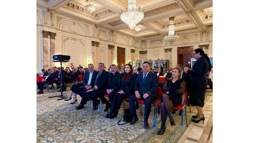 foto reprezentantii udttmr condusi de gelil erseghep au particiat la celebrarea zilei minoritatilor nationale la palatul parlamentului 69439b50efa93