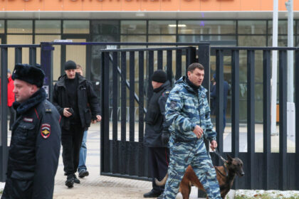 foto un copil a fost ucis intr un atac la o scoala din regiunea moscova atacatorul un adolescent de 15 ani si a recunoscut vina 6941984e4d7c3