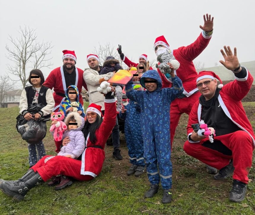 foto video membri ai grupului atv off road constanta au adus bucuria craciunului in familiile nevoiase din toate satele comunei lipnita 69496df05aa34