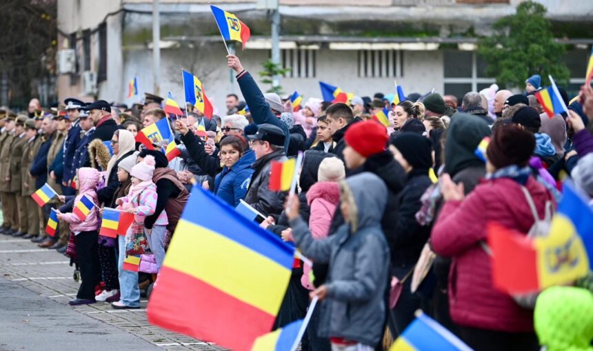 foto ziua nationala a romaniei sarbatorita la medgidia prin cantece si dans sute de medgidieni au participat la festivitati 692d89d8daee8