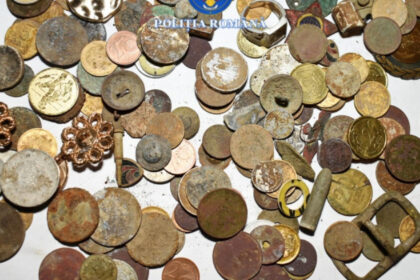 galerie foto perchezitii in neamt doua persoane audiate dupa ce au folosit detectoare de metale in situri arheologice 693bfa6d7b99c