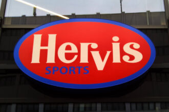 hervis se retrage din romania piata s a indepartat de activitatea noastra de baza 693303da0fc2b