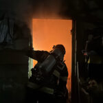 incendiu puternic la o locuinta din pecineaga cinci persoane s au autoevacuat un barbat a primit ingrijiri medicale 6937ba66a85c2