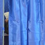 incident la sectia de votare 479 din lumina un alegator si a fotografiat votul 69353396965ff