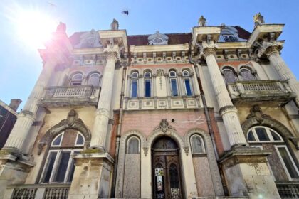 investitorii readuc la viata patrimoniul istoric din zona peninsulara a constantei casa cu lei si cabaret britania in plin proces de reabilitare 692ccc69be647
