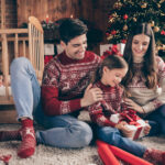 legenda sfantului nicolae de unde a luat nastere traditia cadourilor in ghete si cum a evoluat acest obicei de a lungul anilor 69332cd66afee