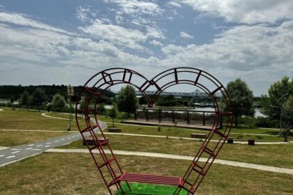 licitatie de peste 1 milion de lei bazinul semiolimpic din orasul cernavoda va functiona pe energie solara 6938acecb63d2