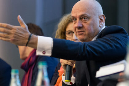 lider sindical evaluarea muncii se face superficial sa punem accent pe rezultate si pe calitate nu pe numarul de ore suplimentare 692f1c441da35