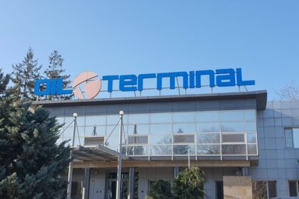 lupta grea pe functiile din consiliul de administratie al oil terminal nume grele din politica si administratie invinse de paul cononov si calin victor dobre 692cda86bd4d7