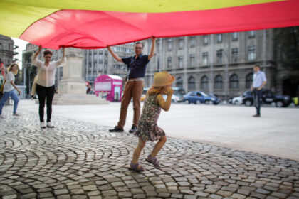 marea majoritate a romanilor 882 declara ca iubesc romania si sunt mandri de tara lor sondaj inscop 692d61442843b