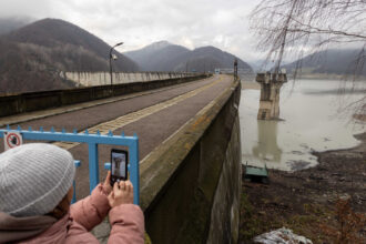 ministrul energiei am decis sa folosim capacitatile disponibile de la ce oltenia si hidroelectrica 693066f27c98d