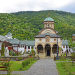 mormantul lui mircea cel batran de la manastirea cozia a fost redeschis dupa un secol 6939d98445fb1