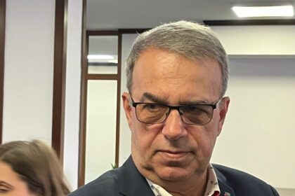 motivul pentru care vergil chitac nu a fost prezent la sedinta in care s a discutat despre compensarea taxei de 200 de lei 6930290c83768