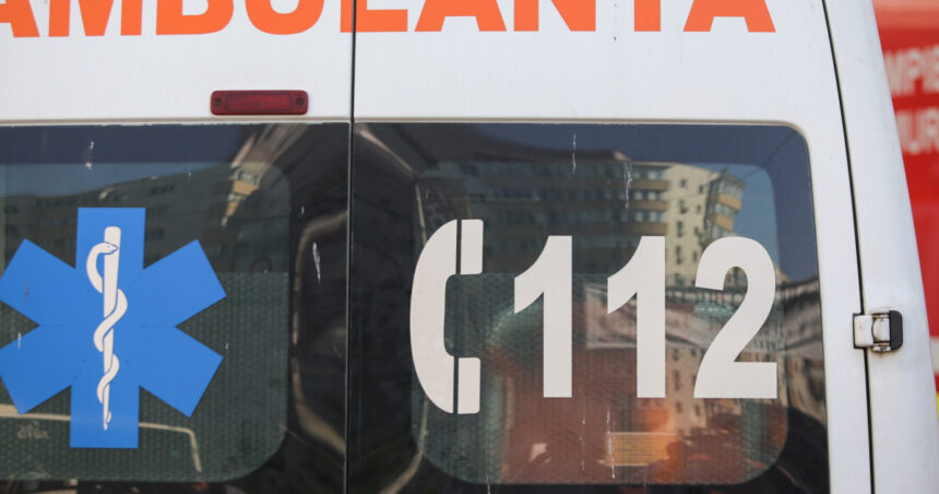 o femeie a ramas blocata intr o fantana adanca de 15 metri intr un sat din vaslui 694d08c26f777