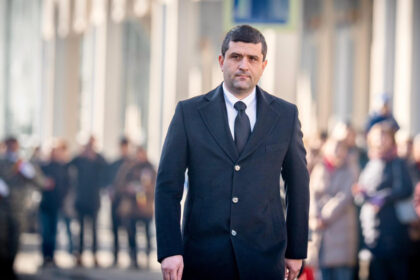o organizatie pentru drepturile romilor face plangere la cncd impotriva lui radu miruta ce a declarat ministrul 6945c17a55513