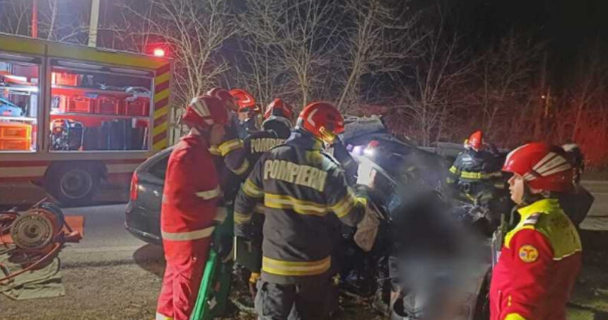 o tanara de 25 de ani a murit si doi barbati au fost raniti intr un accident produs in judetul bacau 6945afe98b598