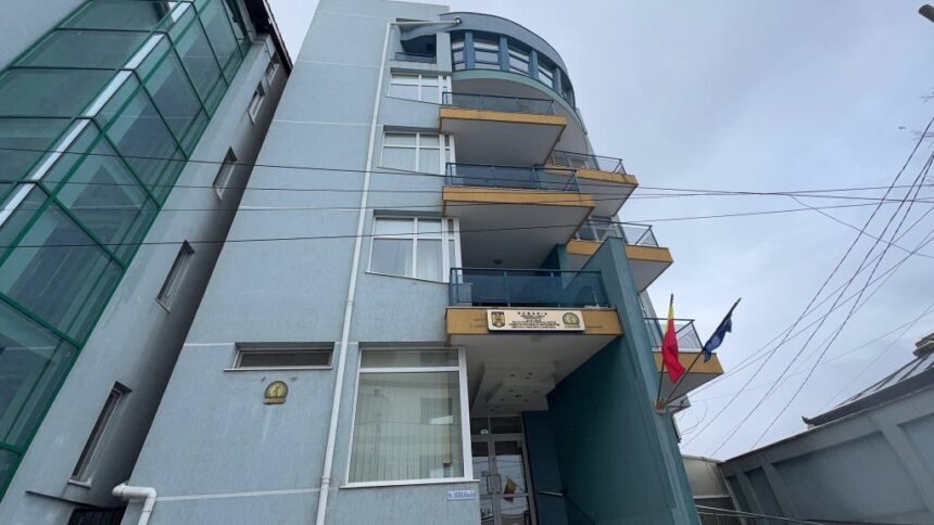 ofiterul din cadrul ipj constanta arestat pentru luare de mita vine de la politia transporturi si are un audi din 2006 6930af7879dac