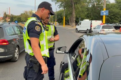 patanii din vara de la tuzla individul care a lovit un politist in timpul incatusarii dupa un scandal in trafic a fost condamnat 694c5ed386c9a