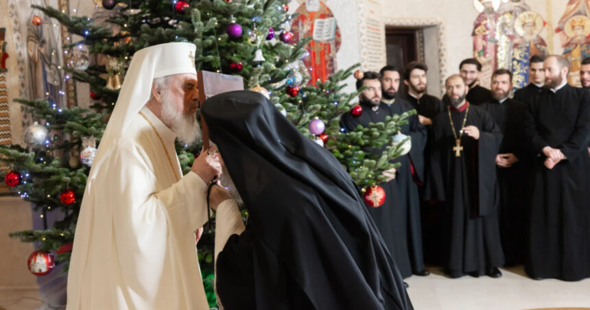 patriarhul daniel vestirea nasterii domnului nu se face doar prin cuvant ci si prin imagine 694d1dfb62bb0