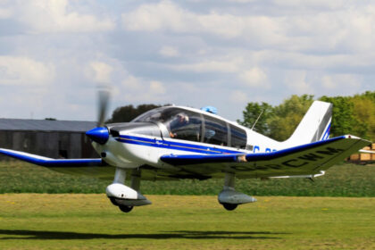 patru piloti francezi cu varste cuprinse intre 18 si 25 de ani au murit dupa ce s au prabusit cu un avion in pirinei 6936fad65b081