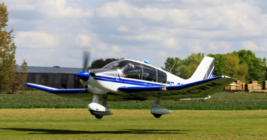 patru piloti francezi cu varste cuprinse intre 18 si 25 de ani au murit dupa ce s au prabusit cu un avion in pirinei 6936fad65b081