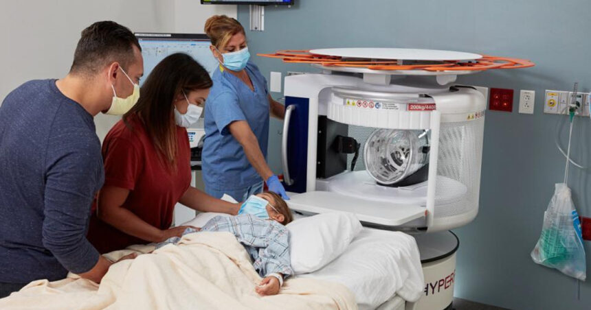 premiera in romania primul rmn mobil functioneaza la iasi investigatii imagistice direct in sala de operatie si in terapie intensiva 69330cf4a4ec6