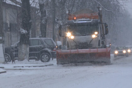 primaria capitalei bucurestiul e pregatit pentru primele ninsori 512 utilaje si aproape 2 500 de oameni asigura deszapezirea 694976b3ab829