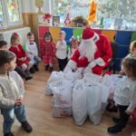 primaria mihail kogalniceanu ofera zilele urmatoare daruri tuturor copiilor din satele comunei 6930769e39abe