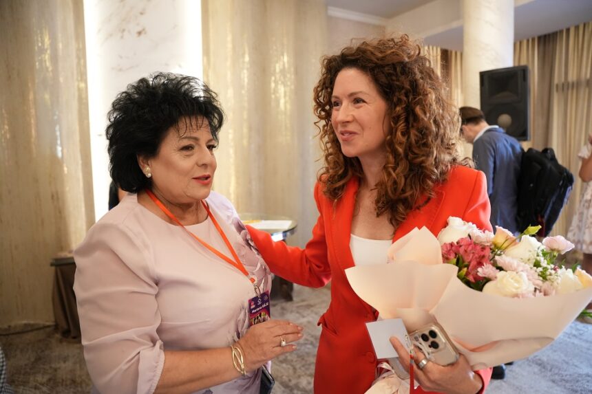 primarul mariana gaju a primit o scrisoare de felicitare din partea presedintei comitetului european al regiunilor kata tutto cu ocazia zilei nationale a romaniei 692f16f908b16